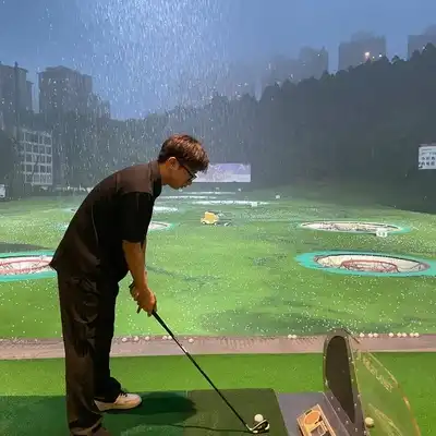周铭